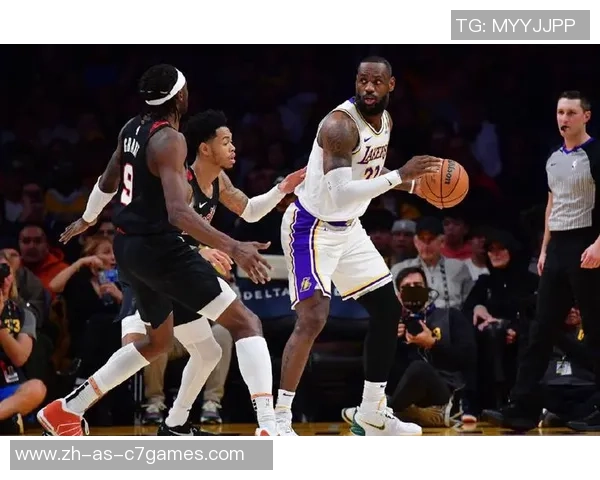 11月4日湖人与开拓者精彩对决回顾视频分享与分析 11月4日湖人与开拓者精彩对决回顾视频分享与分析